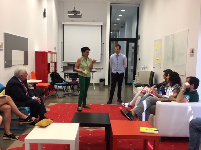 INFLUENCIA A TRAVÉS DE LA COMUNICACIÓN. ¿CÓMO CONOCER LA FORMA DE COMUNICARSE DE LAS OTRAS PERSONAS Y, CONSEGUIR INFLUIR?